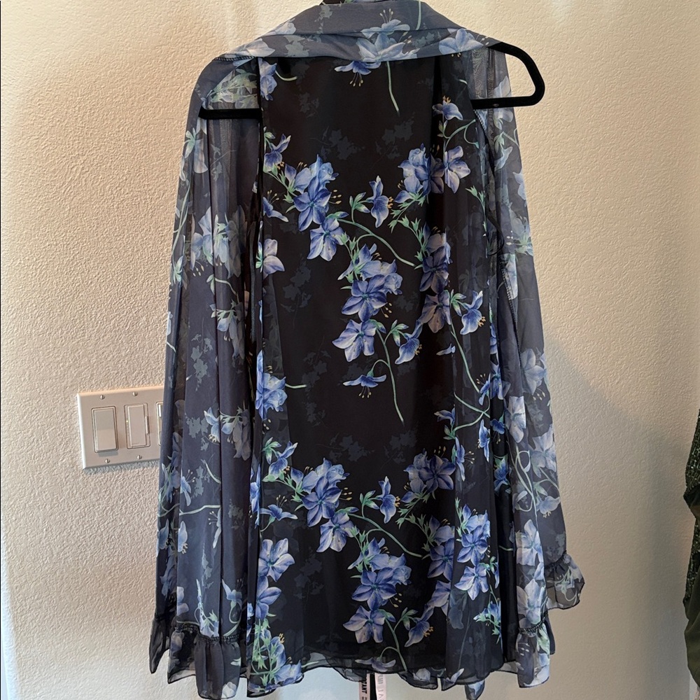 Mac Duggal Floral Cape Party Dress NWT Size 4 - Picture 4 of 8